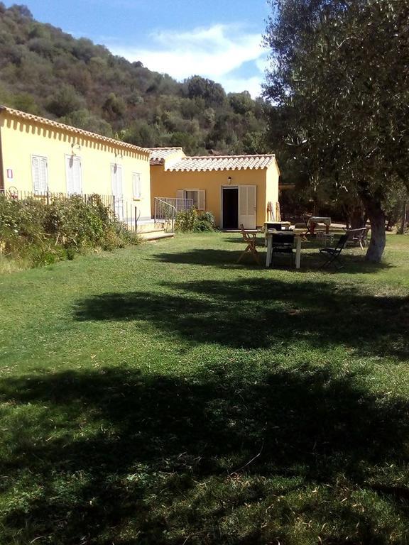 Вилла Agriturismo S'Arxola Теулада Экстерьер фото